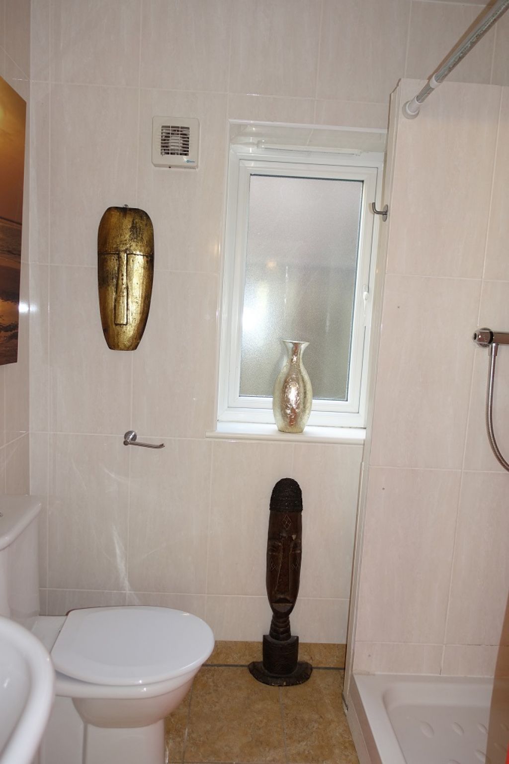 En-suite Shower Bedroom 3